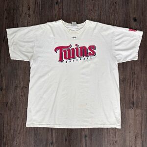 VINTAGE Y2K NIKE MLB MINNESOTA TWINS CENTER SWOOSH GRAPHIC WHITE TSHIRT MENS XL